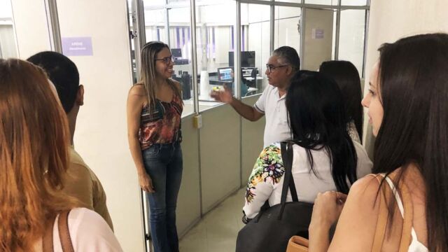 Jesuíno apresenta a Área de Relacionamento da Emgetis, gerenciada por Edjane Meneses